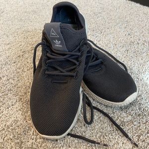 Adidas Pharrell Williams Hu shoes